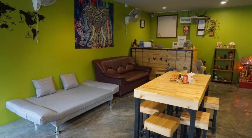 Oyo 730 Meedee Hostel Bangkok Ngoại thất bức ảnh